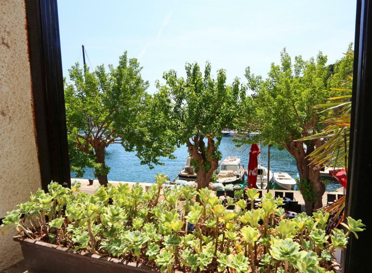 Wine Garden Rooms 스크라딘 외부 사진